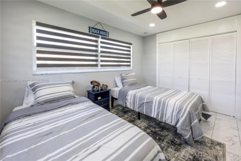 Купить виллу или дом в Кейп-Корал, Флорида 3 спальни, № 2038123 - фото 11