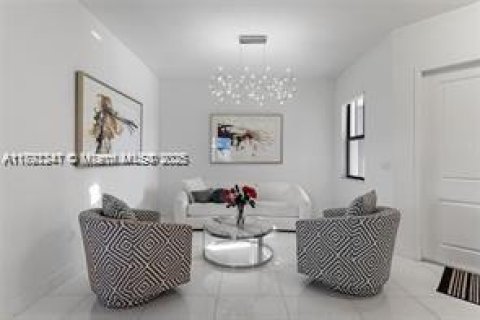 House in Miramar, Florida 5 bedrooms, 314.1 sq.m. № 1944226 - photo 2