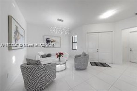 House in Miramar, Florida 5 bedrooms, 314.1 sq.m. № 1944226 - photo 4