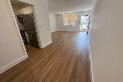 Copropriété à vendre à North Bay Village, Floride: 1 chambre, 64.57 m2 № 1893301 - photo 4