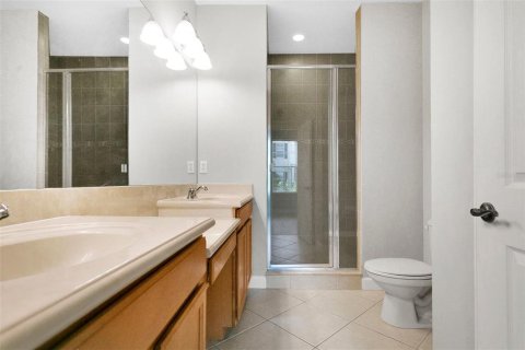 Condo in Orlando, Florida, 3 bedrooms № 2195899 - photo 16