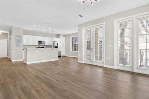 Condo in Orlando, Florida, 3 bedrooms № 2195899 - photo 5