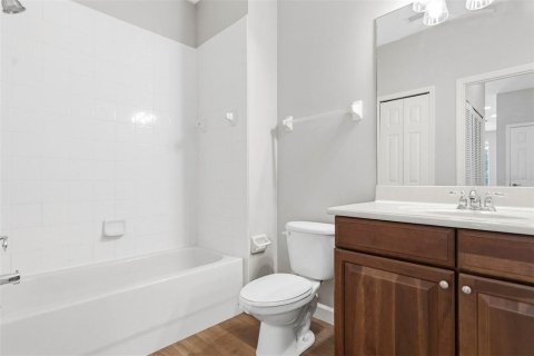 Condo in Orlando, Florida, 3 bedrooms № 2195899 - photo 21