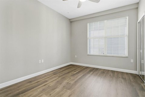 Condo in Orlando, Florida, 3 bedrooms № 2195899 - photo 18