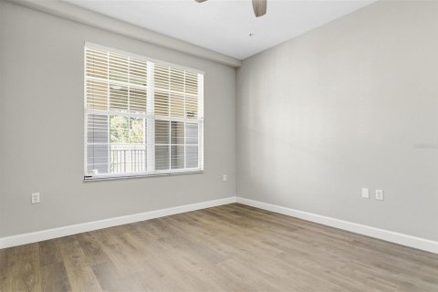 Condo in Orlando, Florida, 3 bedrooms № 2195899 - photo 20