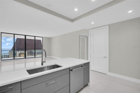 Copropriété à vendre à Saint Petersburg, Floride: 2 chambres, 166.11 m2 № 2364921 - photo 10