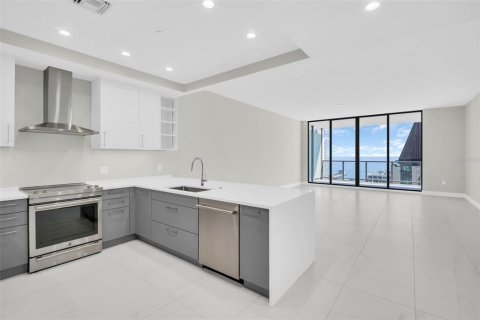 Copropriété à vendre à Saint Petersburg, Floride: 2 chambres, 166.11 m2 № 2364921 - photo 9