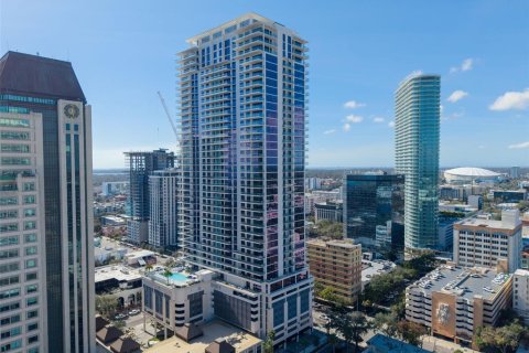Condo in Saint Petersburg, Florida, 2 bedrooms  № 2364921