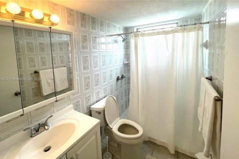 Купить кондоминиум в Майами, Флорида 2 спальни, 67.82м2, № 2015970 - фото 5