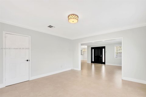 Casa en venta en Coral Gables, Florida, 3 dormitorios, 168.34 m2 № 1975115 - foto 4