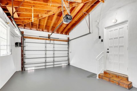 Casa en venta en Coral Gables, Florida, 3 dormitorios, 168.34 m2 № 1975115 - foto 21