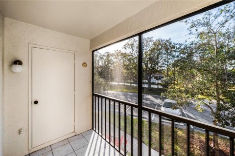 Condo in Palm Harbor, Florida, 2 bedrooms  № 1531884 - photo 13