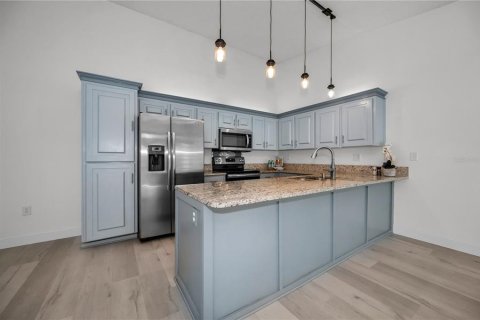 Condo in Palm Harbor, Florida, 2 bedrooms  № 1531884 - photo 2