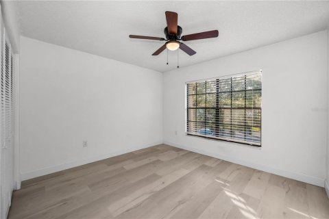 Condo in Palm Harbor, Florida, 2 bedrooms  № 1531884 - photo 27