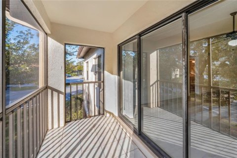 Condo in Palm Harbor, Florida, 2 bedrooms  № 1531884 - photo 14