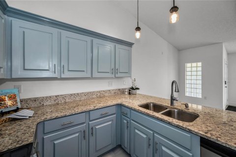 Condo in Palm Harbor, Florida, 2 bedrooms  № 1531884 - photo 20