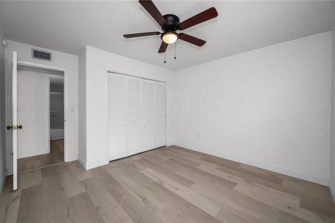 Condo in Palm Harbor, Florida, 2 bedrooms  № 1531884 - photo 29