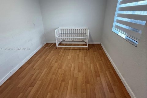 Townhouse in Miami, Florida 2 bedrooms, 104.98 sq.m. № 2060851 - photo 23