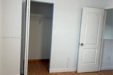 Townhouse in Miami, Florida 2 bedrooms, 104.98 sq.m. № 2060851 - photo 19