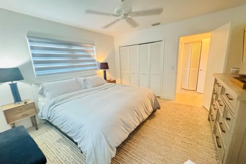 Condo in Ocean Ridge, Florida, 2 bedrooms № 2081693 - photo 13