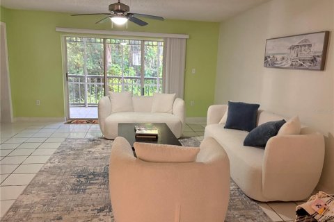 Copropriété à louer à Palm Harbor, Floride: 2 chambres, 141.21 m2 № 2384124 - photo 3