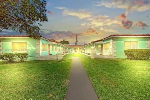 Appartement à Hollywood, Floride 1 chambre № 2001914