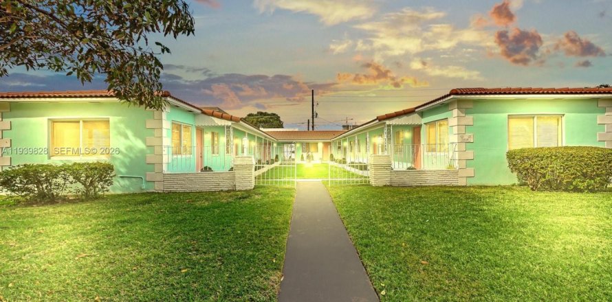 Appartement à Hollywood, Floride 1 chambre № 2001914