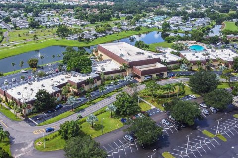 Condo in Sun City Center, Florida, 2 bedrooms  № 2376870 - photo 27