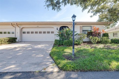 Condo in Sun City Center, Florida, 2 bedrooms  № 2376870