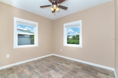 Villa ou maison à vendre à Port Charlotte, Floride: 2 chambres, 100.33 m2 № 2103085 - photo 15