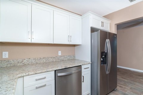 Villa ou maison à vendre à Port Charlotte, Floride: 2 chambres, 100.33 m2 № 2103085 - photo 8
