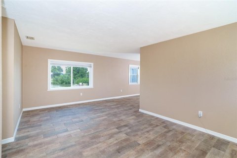 Villa ou maison à vendre à Port Charlotte, Floride: 2 chambres, 100.33 m2 № 2103085 - photo 13