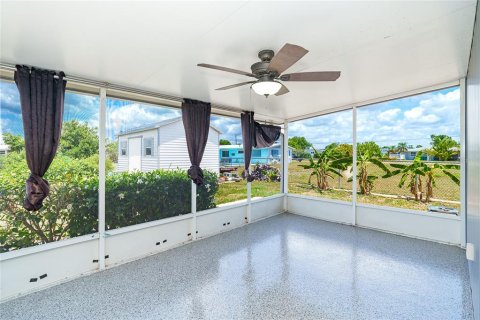 Villa ou maison à vendre à Port Charlotte, Floride: 2 chambres, 100.33 m2 № 2103085 - photo 26