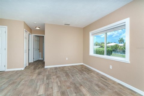Villa ou maison à vendre à Port Charlotte, Floride: 2 chambres, 100.33 m2 № 2103085 - photo 10