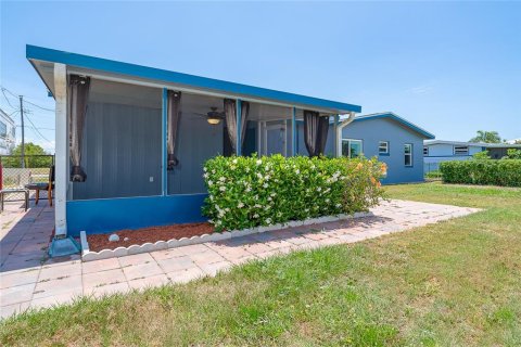 Villa ou maison à vendre à Port Charlotte, Floride: 2 chambres, 100.33 m2 № 2103085 - photo 28