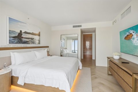 Condo in Miami Beach, Florida, 2 bedrooms  № 2054294 - photo 16