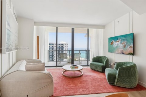 Condo in Miami Beach, Florida, 2 bedrooms  № 2054294 - photo 2