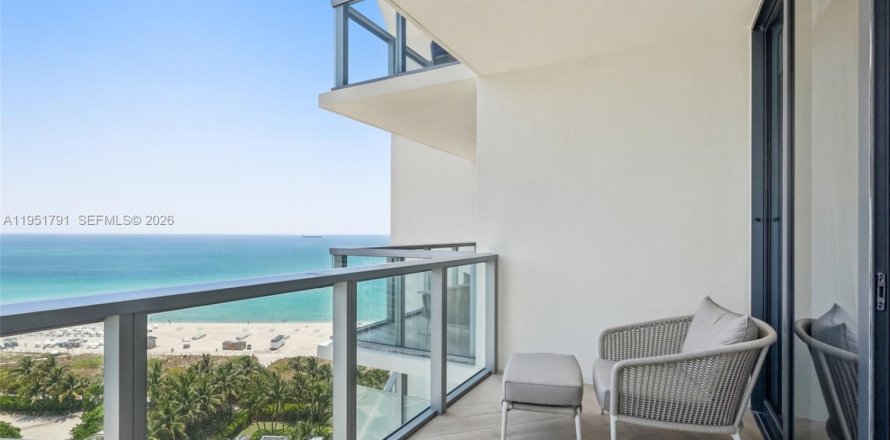 Condo in Miami Beach, Florida, 2 bedrooms  № 2054294