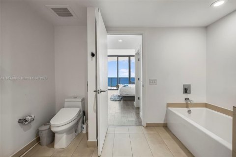 Copropriété à vendre à Hollywood, Floride: 3 chambres, 162.76 m2 № 1938859 - photo 3