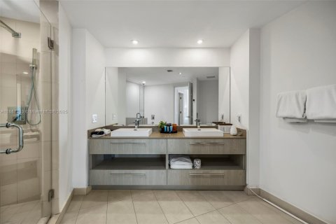 Copropriété à vendre à Hollywood, Floride: 3 chambres, 162.76 m2 № 1938859 - photo 8