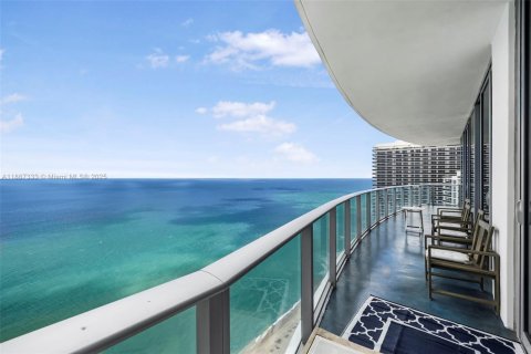 Copropriété à vendre à Hollywood, Floride: 3 chambres, 162.76 m2 № 1938859 - photo 25