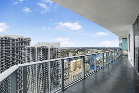 Condominio en venta en Hollywood, Florida, 3 dormitorios, 162.76 m2 № 1938859 - foto 9