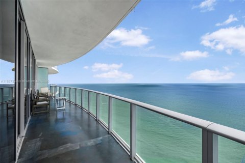 Copropriété à vendre à Hollywood, Floride: 3 chambres, 162.76 m2 № 1938859 - photo 27