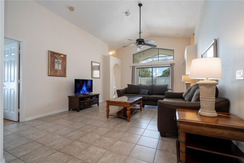 House in Kissimmee, Florida 4 bedrooms, 166.39 sq.m. № 1520394 - photo 17