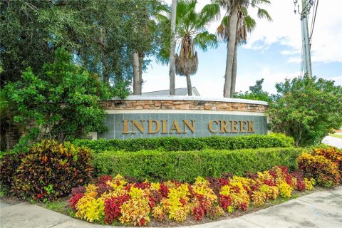 House in Kissimmee, Florida 4 bedrooms, 166.39 sq.m. № 1520394 - photo 3