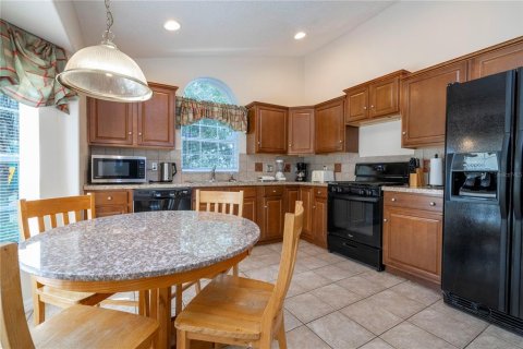 House in Kissimmee, Florida 4 bedrooms, 166.39 sq.m. № 1520394 - photo 9
