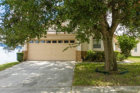 House in Kissimmee, Florida 4 bedrooms, 166.39 sq.m. № 1520394 - photo 2