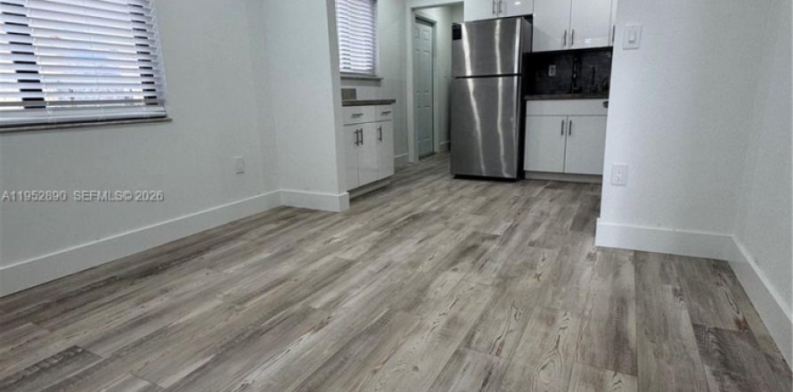 Casa en Miami, Florida 3 dormitorios, 278.71 m2 № 2010038