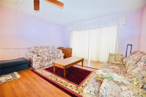 Купить кондоминиум в Палм Спрингс, Флорида 1 спальня, 64.66м2, № 1979481 - фото 9