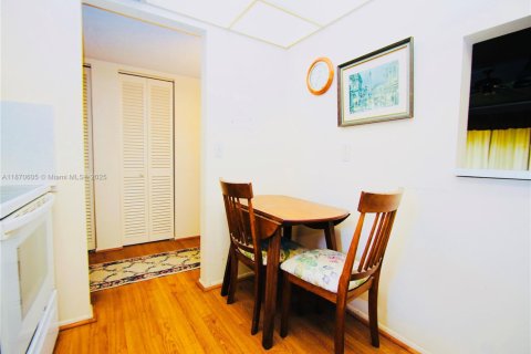 Купить кондоминиум в Палм Спрингс, Флорида 1 спальня, 64.66м2, № 1979481 - фото 5